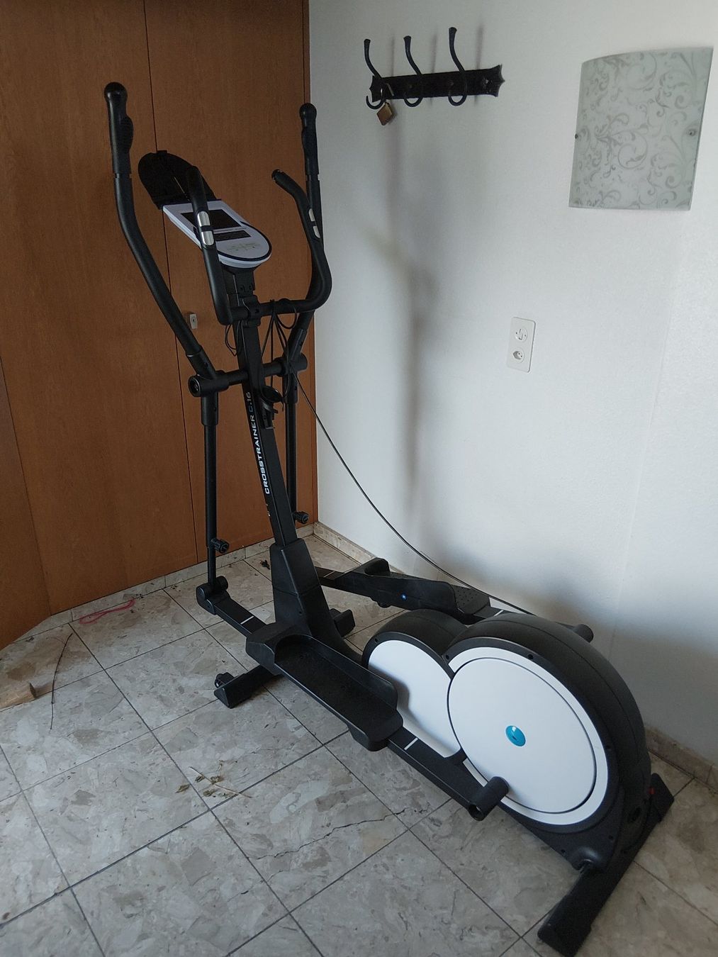 Vélos d'appartement: Crosstrainer C.16 Heimsportgerät gebraucht – Défectueux à Gamprin par philipp33