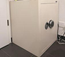 Tresor mit elektronischem Zahlenschloss beige