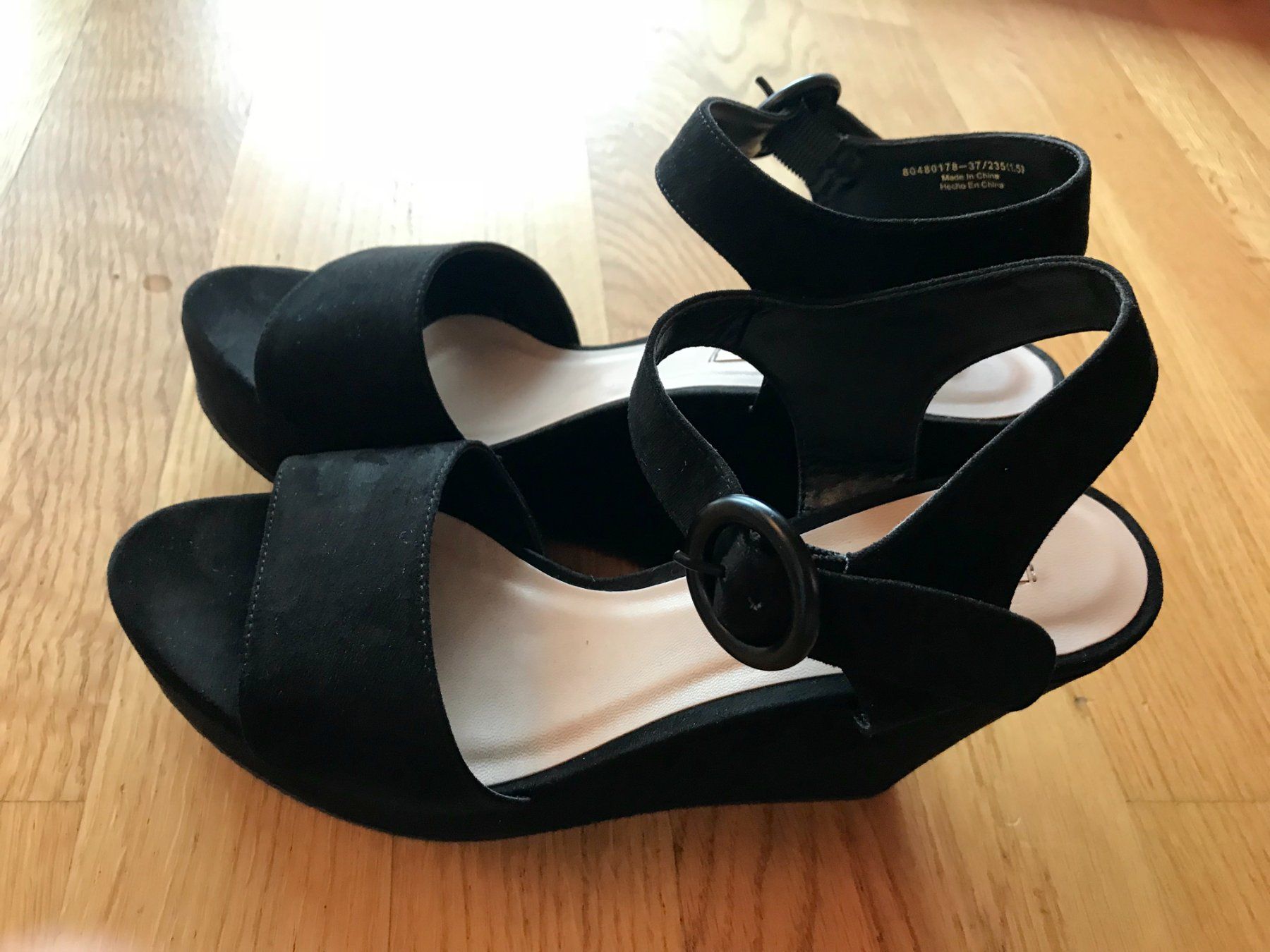 Scarpe da donna: Sandalen 37 Charles & Keith – Usato da Dübendorf venduto da Levintreyer 4