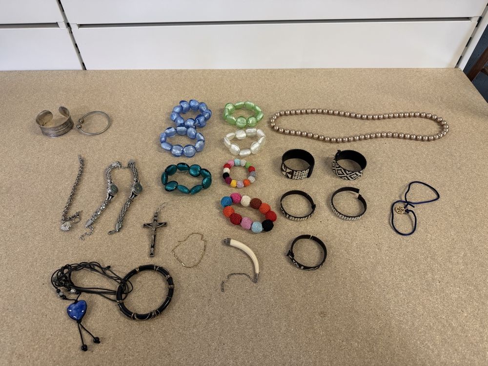 Lot de divers bijoux fantaisies N - Montres & Bijoux