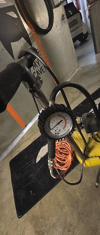 Compressori: Compresseur fini amico 22 – Usato da Petit-lancy venduto da xplod 2