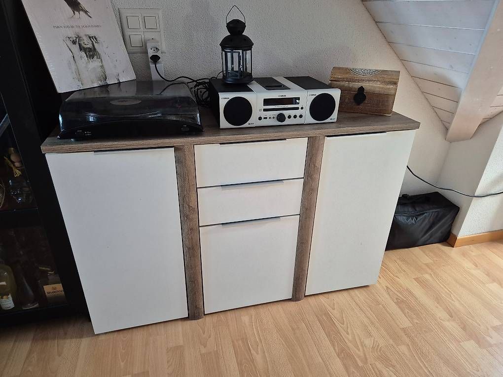 Cassettiere: Sideboard in Weiss mit Holzdetails – Usato da Niedergösgen venduto da Perunasalaatti 2