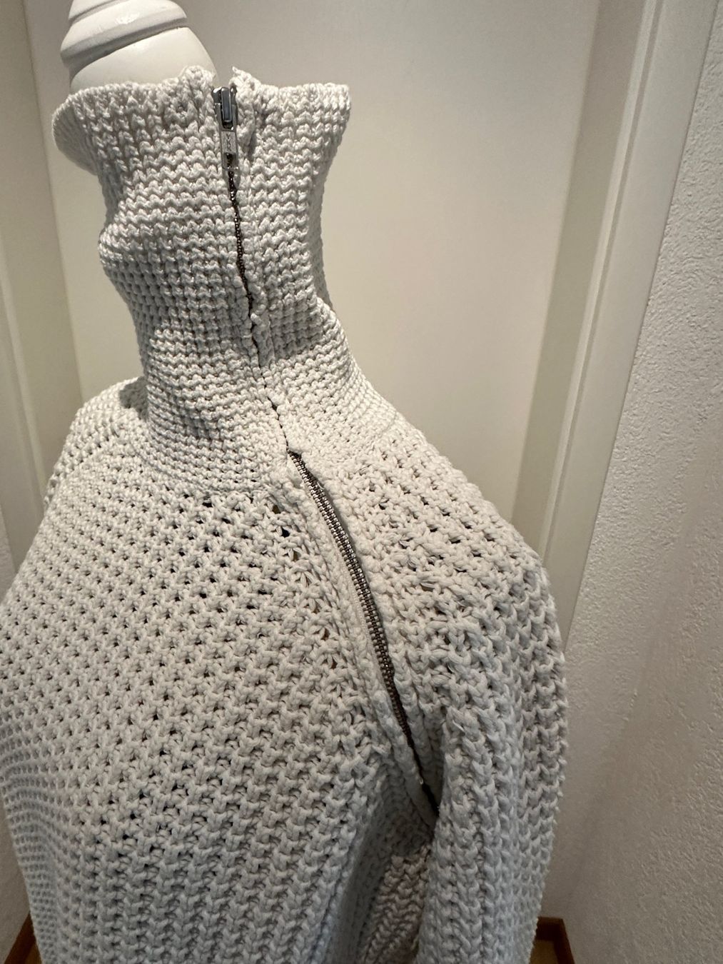 H&M Maglioni & Felpe: Rollkragen Strickpullover mit Reissverschluss, Cremeweiss – Usato da Auw venduto da beretta1966 4