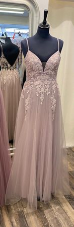 A VI bendkleid Tüll flieder Grösse 36 NEU Spitzenapplikation
