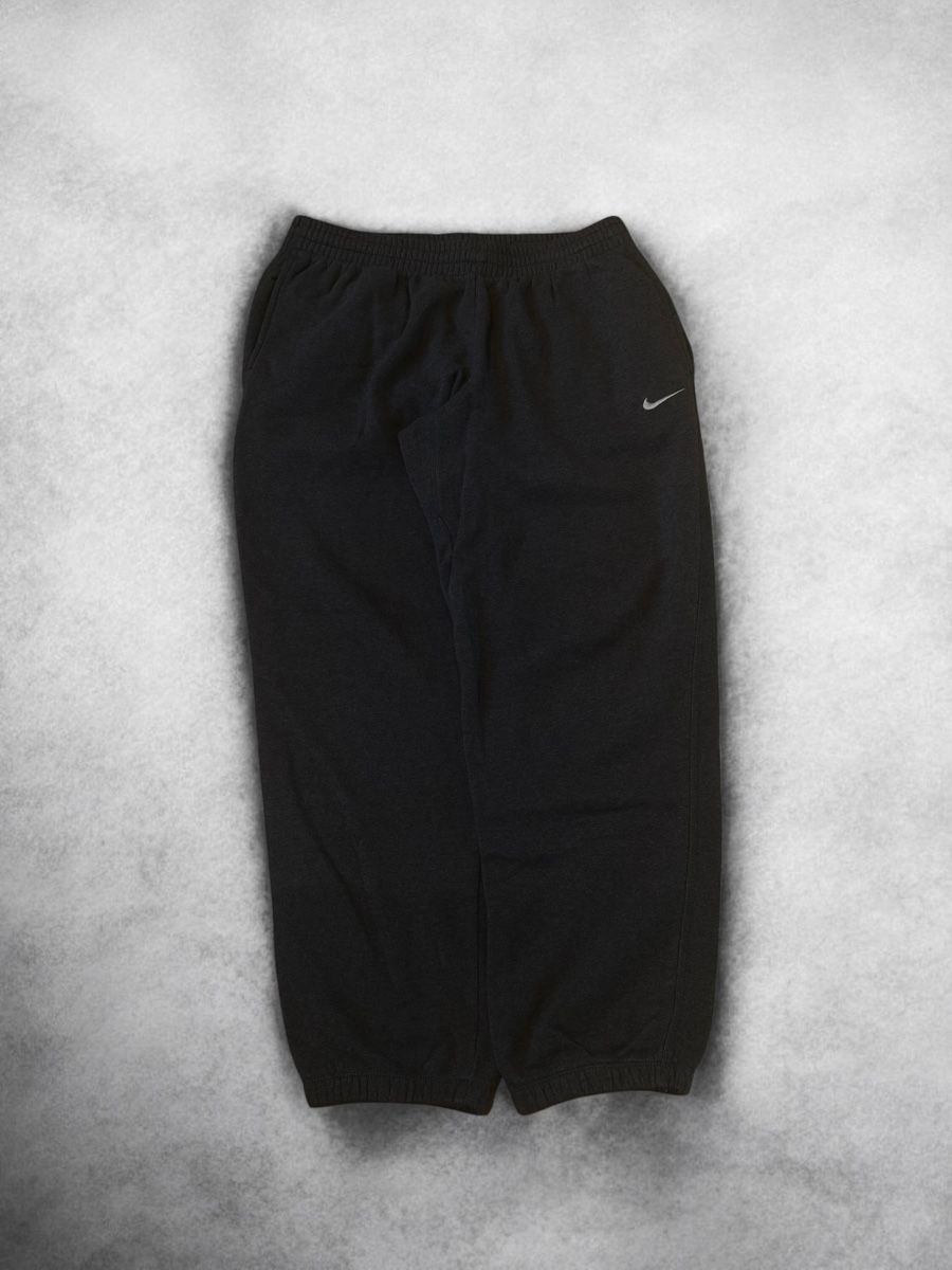 Nike Pantaloni: Nike Joggers (L) – Nuovo (secondo la descrizione) da Aarburg venduto da syning46