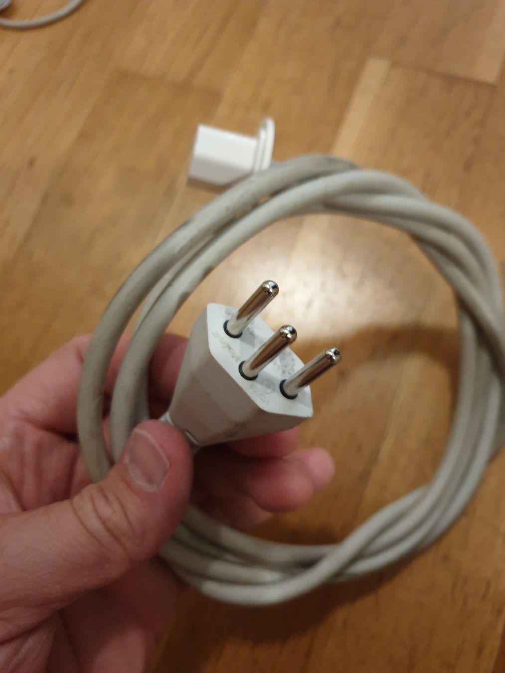 Apple Cavi: Apple Strom Kabel 005 – Usato da Ittigen venduto da Ziok187 1