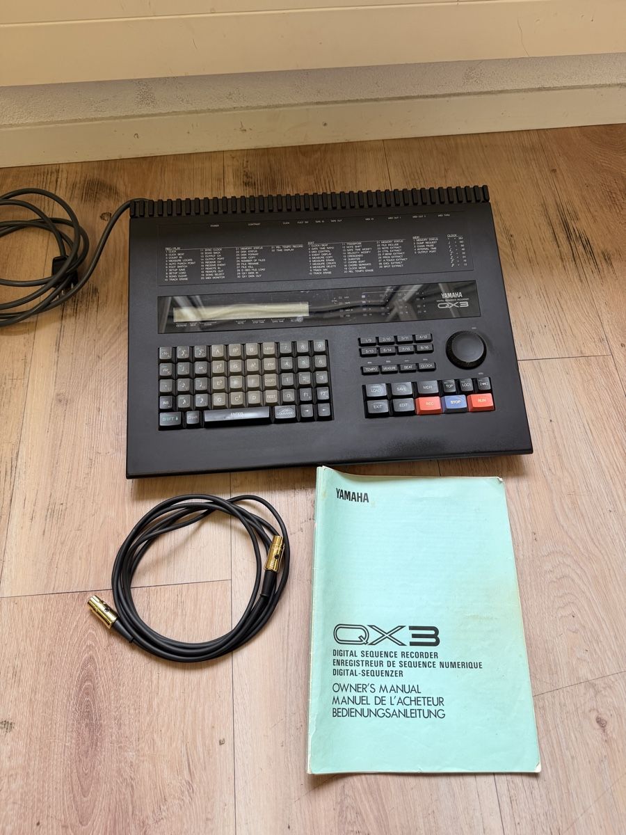 Equalizzatori: Yanaha QX3 Digital Sequence Recorder – Usato da Landschlacht venduto da Philipp_01