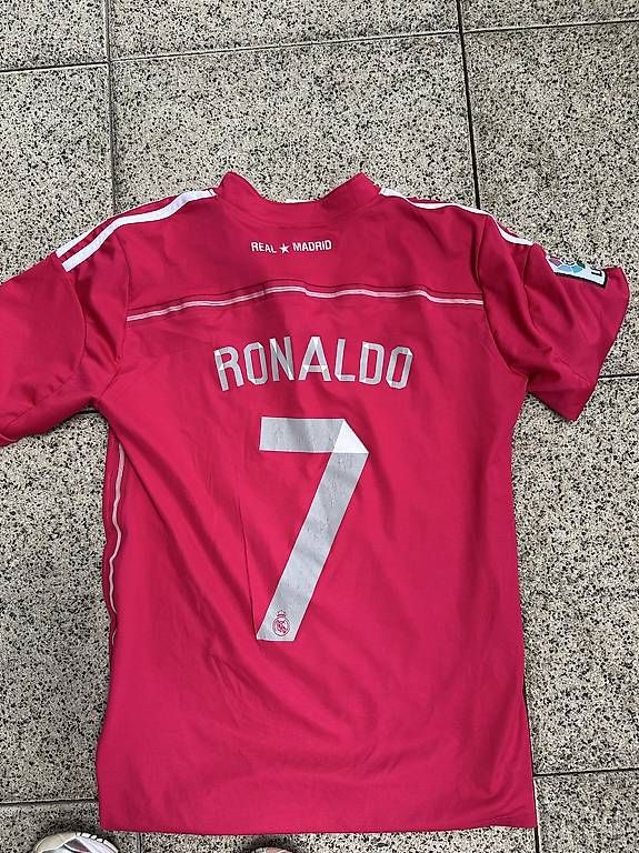 Canottiere & Pantaloni: Real Madrid Trikot – Usato da Basel venduto da pau_s6pv 1