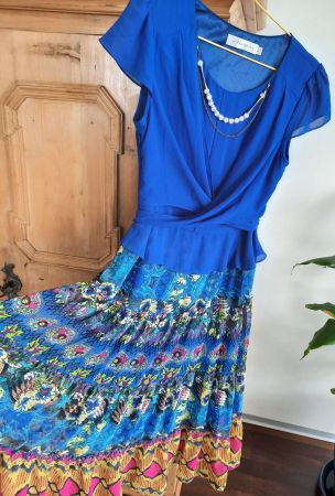 farbenprächtiges Indisches Kleid & Kette