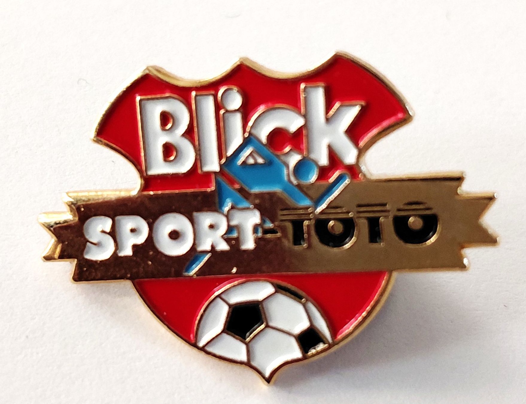 Placchette & Badge: PIN Blick – Usato da Luzern venduto da qualifair