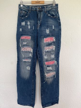 Coole Damen Jeans mit Rissen, Grösse M, neuwertig