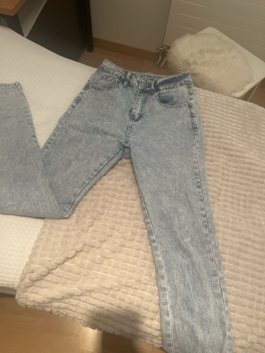 Shein Jeans: Jeans hellblau XS – Nuovo (secondo la descrizione) da Arch venduto da sibylle.anne