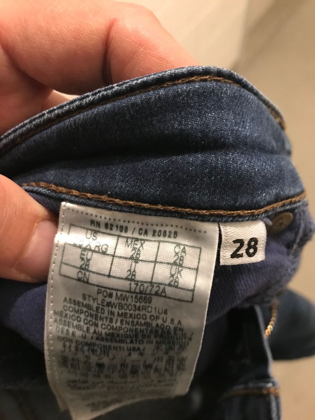 Guess Pantaloni: Guess Hosen – Usato da Wil SG venduto da mar_2jrf 2