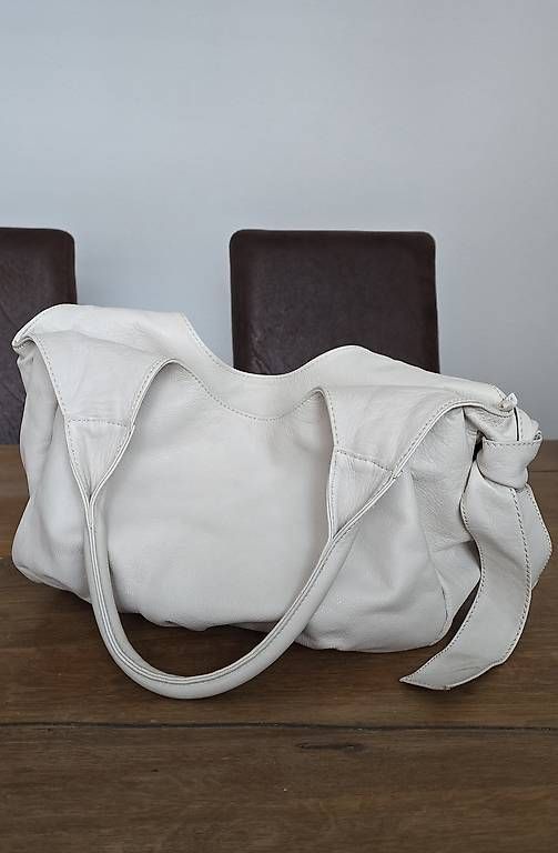 Borse da donna: Cremebeige Echtleder-Schulterhandtasche – Usato da Schlieren venduto da kat_t6xw 4