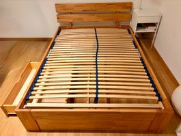 Massives Holzbett (Buche) 140x200 mit gutem Lattenrost