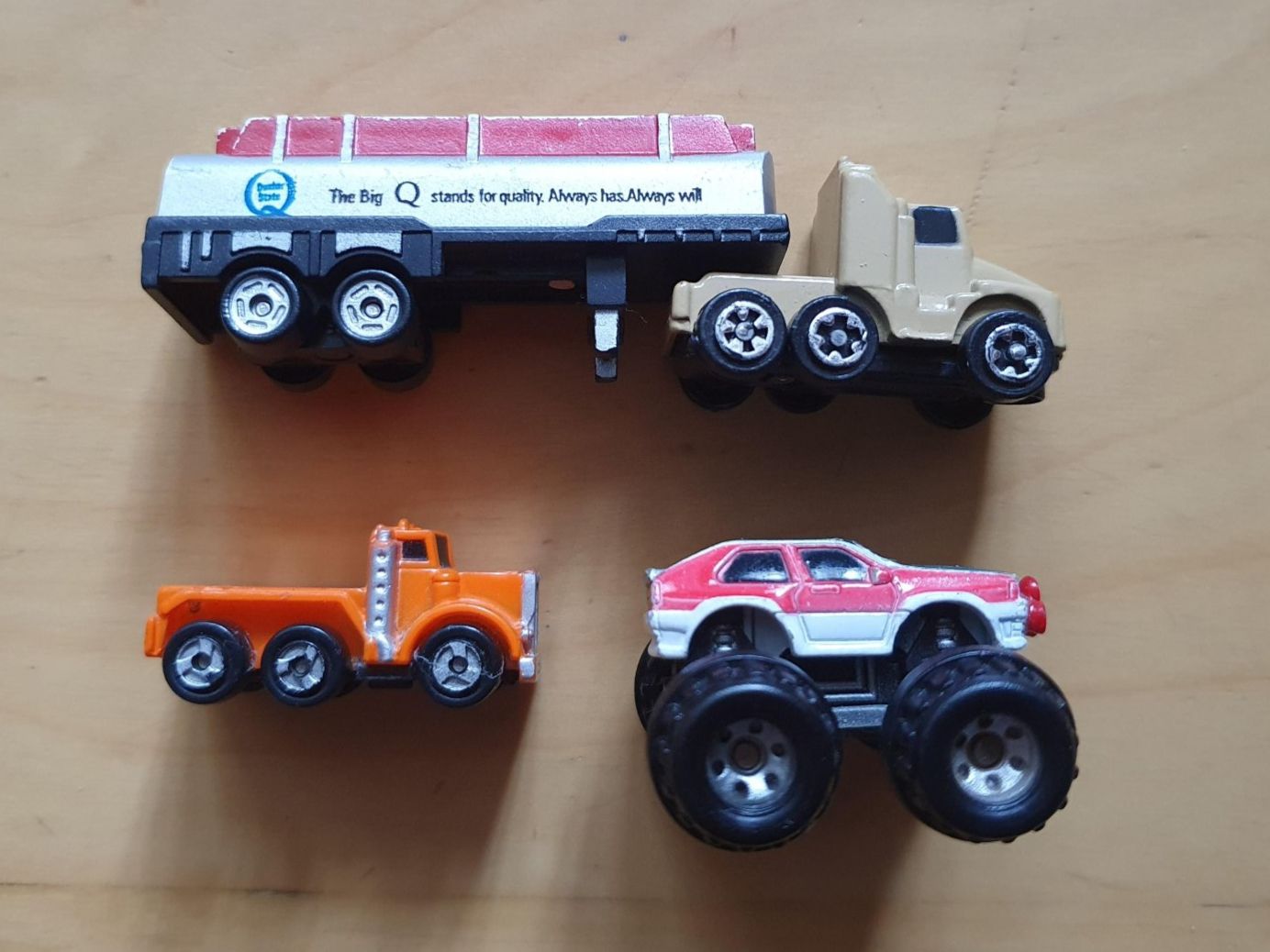 Modellini d'auto: Mini modèles réduits auto + camions – Usato da Romainmôtier venduto da Oaxaca9 1
