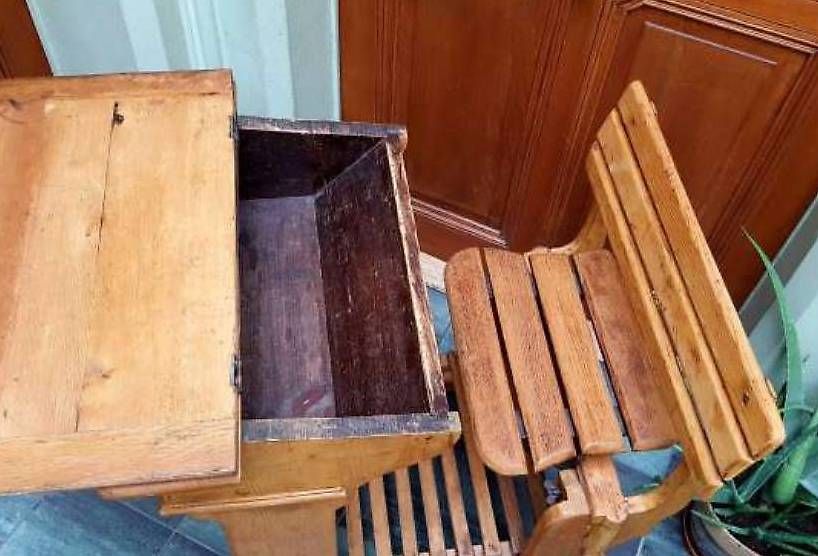 Bureaux: pupitre élève ancien – D'occasion à Genève par uneautresaison 1