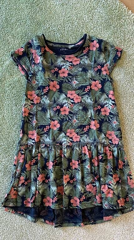 Kleider: Robe ou tunique  – Gebraucht aus Epalinges von car_5ysg