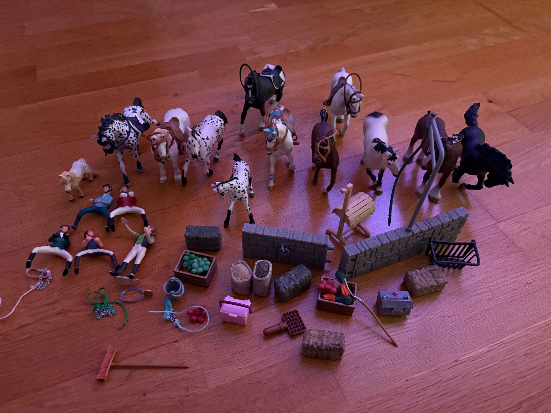 Schleich Spielzeuge: Schleich Paket – Gebraucht aus Winterthur von  1