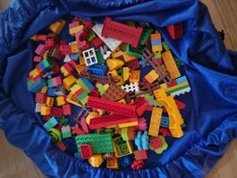 Grosses Lego Duplo Set mit Zug, Fahrzeugen, Steine, Tiere