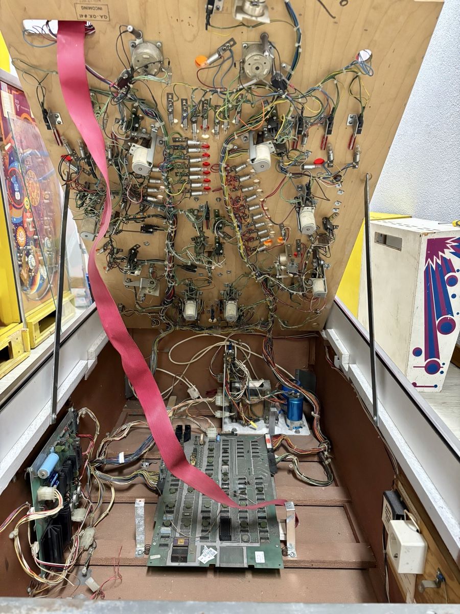 Atari Flipperkästen: Flipperkasten Atari Airborne Avenger – Defekt aus Thun von Lagoontrap 4