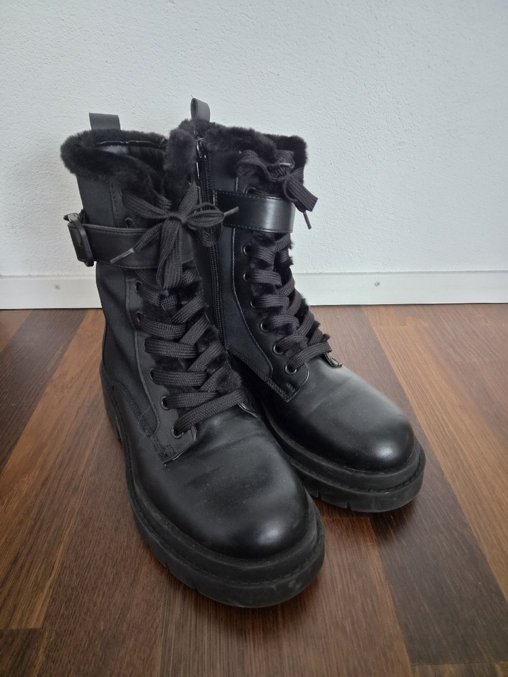 Dosenbach Scarpe da donna: Stiefeletten – Usato da Glattfelden venduto da Ivana5288 1