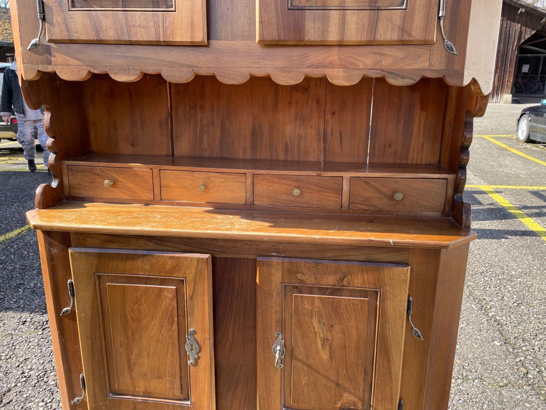Credenze: Barockbuffet Nussbaum, nicht zerlegbar – Usato da Koblenz venduto da Kbaldinger 5