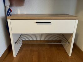 Schuhregal mit Schublade