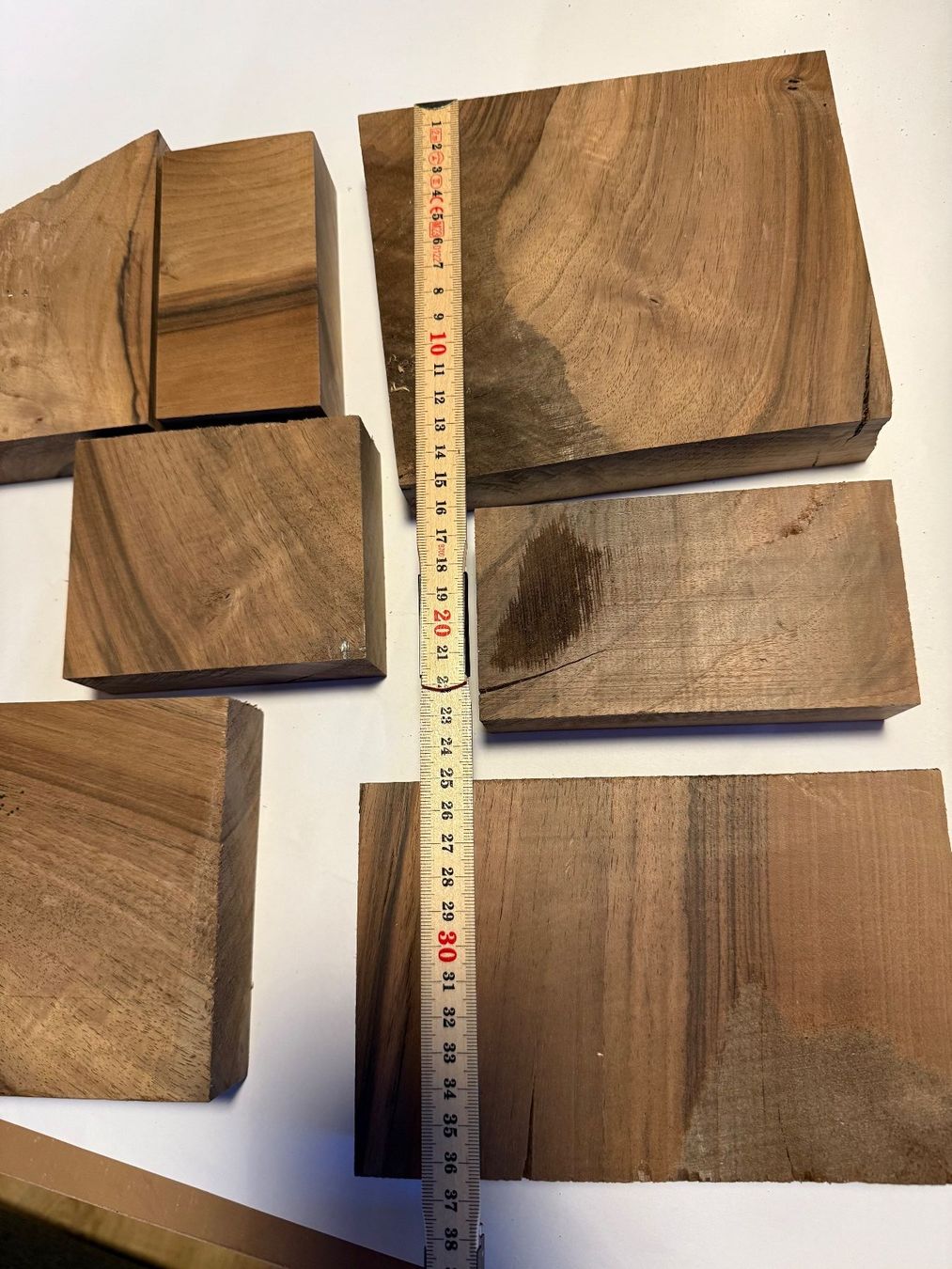 Articoli in legno: Nussbaumbrett Holzbrett gehobelt – Nuovo e nell'imballaggio originale da Holziken venduto da Timbergrizzly 3