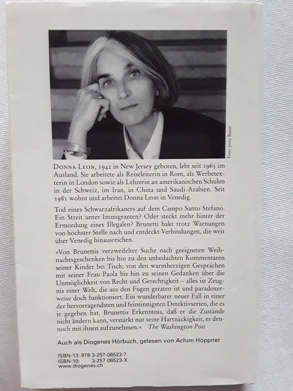 Libri: Donna Leon - Blutige Steine - GB – Usato da Wattwil venduto da tannenmeise73 1