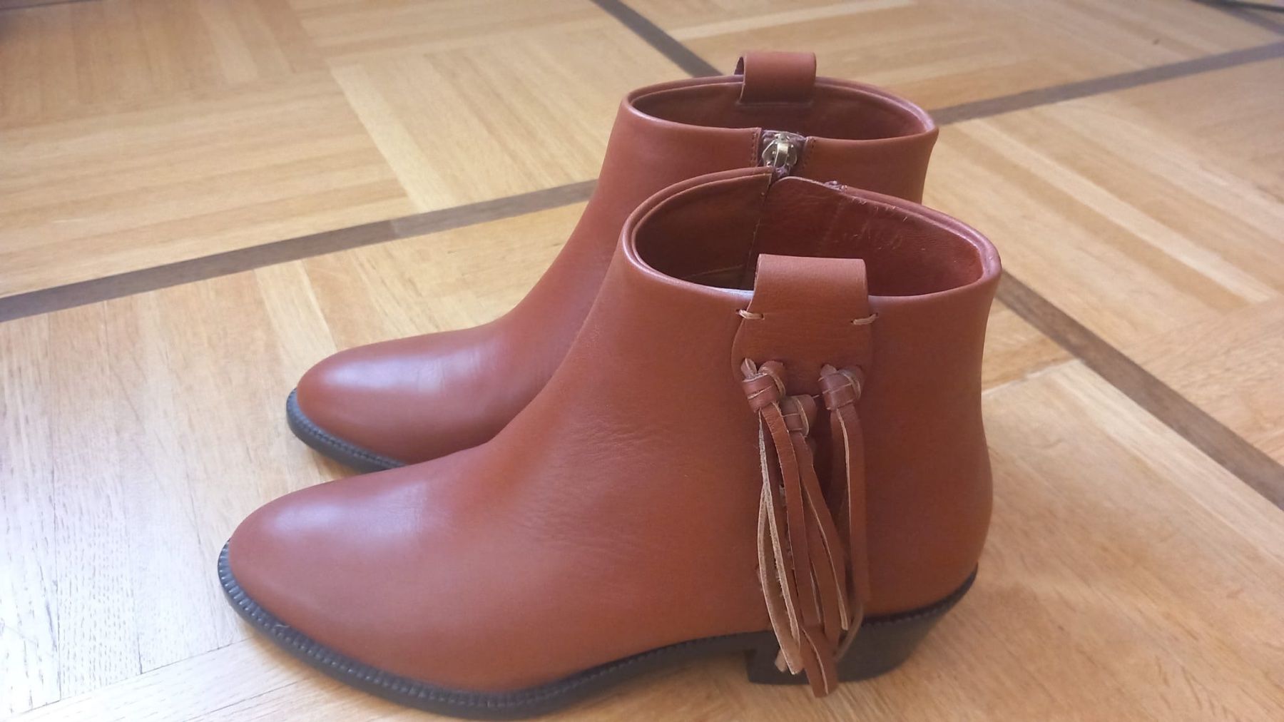 Valentino Damenschuhe: Bottines Valentino – Neu (gemäss Beschreibung) aus Fribourg von sha_66w9 1