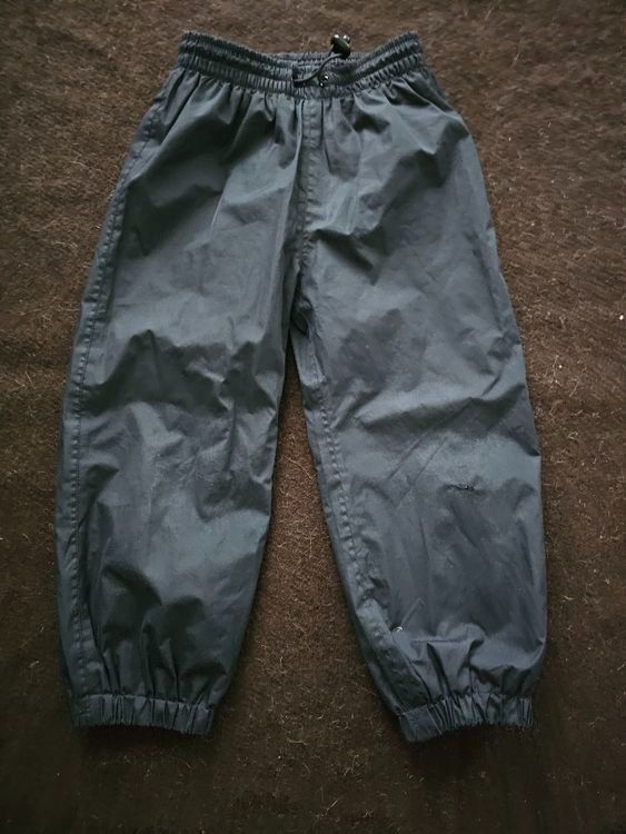 Molo Pantalons: molo regenjose gr 98-104 – D'occasion à Zürich par Mariaov