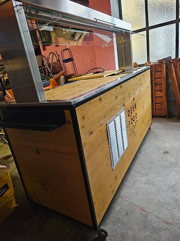Ladenausstattungen & Messebau: Bancone gastronomia refrigerato  – Gebraucht aus Viganello von HaniHela