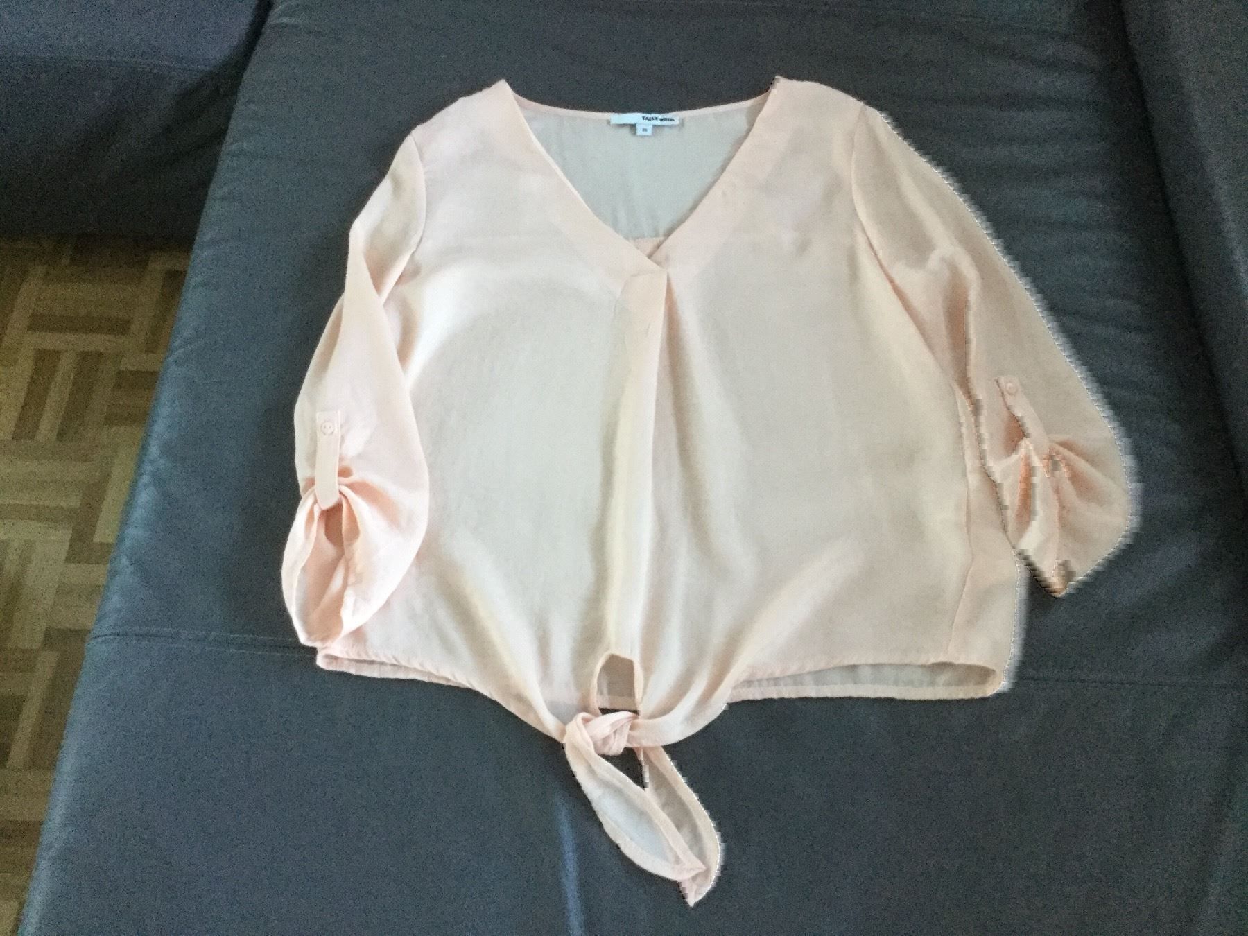 Blusen: gepflegte Bluse lachs – Gebraucht aus Horw von Benny017