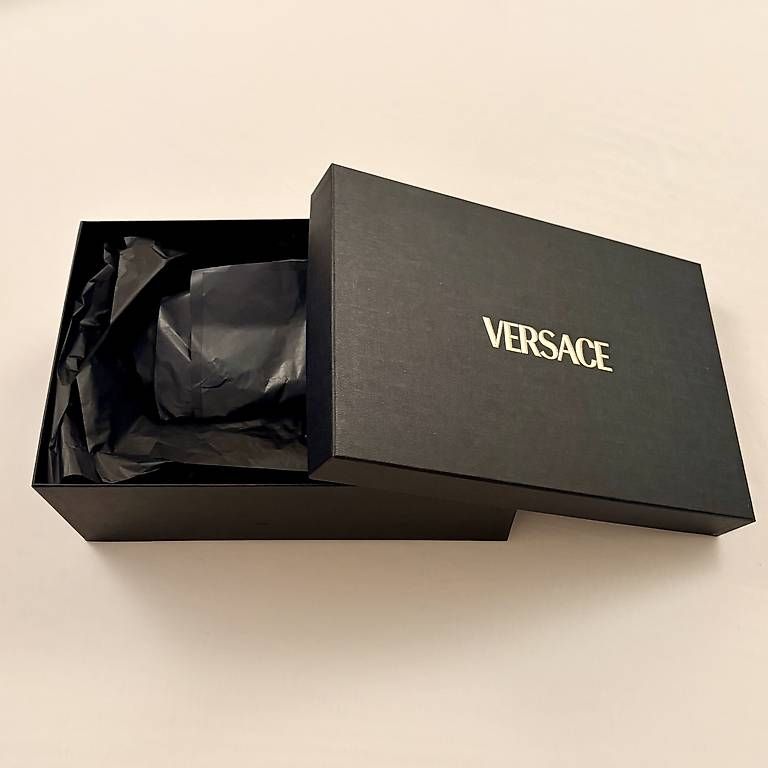 Casse di trasporto: Original Versace Schuhkarton – Usato da Zürich venduto da quiniento 1