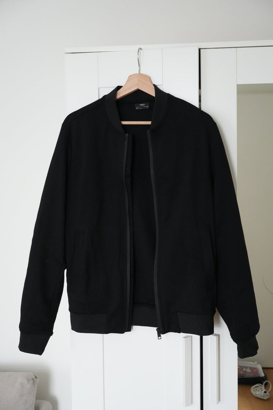 Mango Pullover & Sweatshirts: Bomber-Sweatshirt/Pullover, Mango, Grösse S, Schwarz – Gebraucht aus Luzern von Kybi92 3