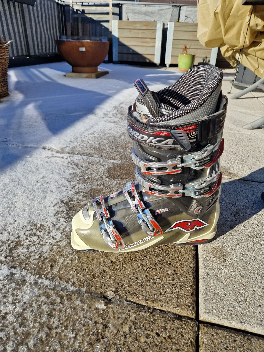 Scarpe da uomo: Nordica Skischuhe – Usato da Islikon venduto da Hitch2010 1