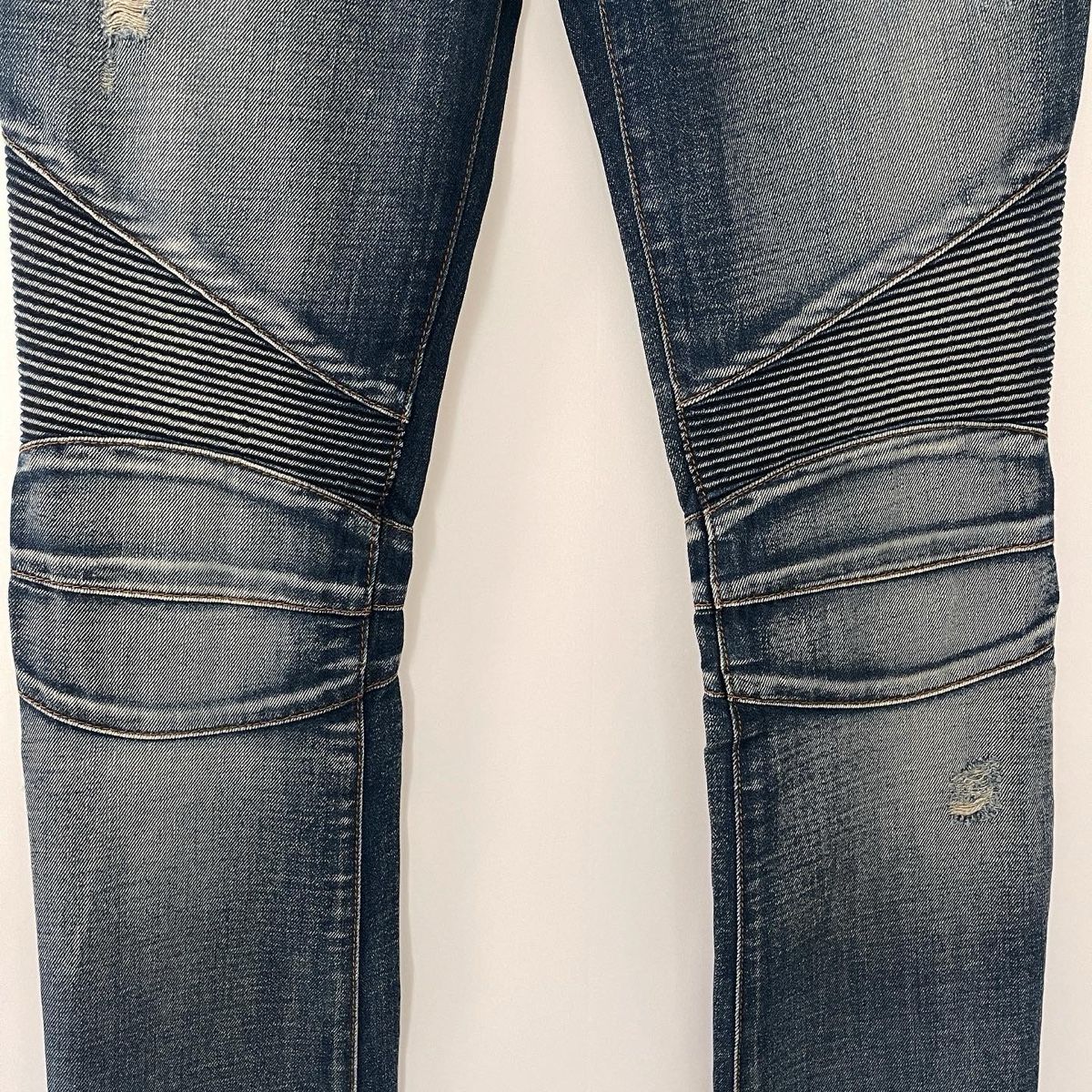 Balmain Jeans: BALMAIN Distressed Biker Jeans – Nuovo (secondo la descrizione) da Emmen venduto da Avviivva_Com2023 3