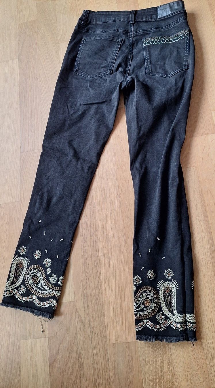 Desigual Jeans: Desigual Jeans – Gebraucht aus Luzern von larissa_n 1