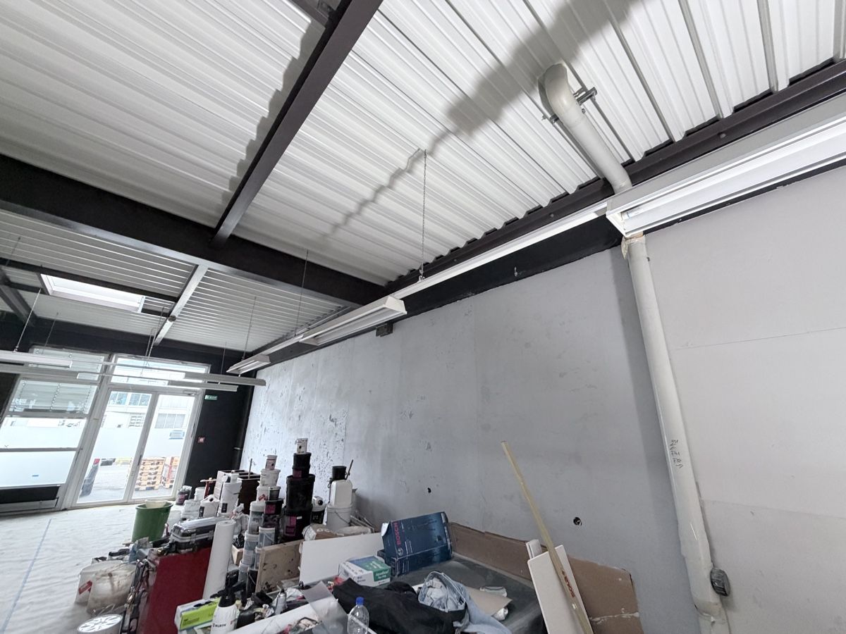 Lampadari & plafoniere: Industriepanelleuchten ca. 15 Stück – Usato da Recherswil venduto da Kure8 1