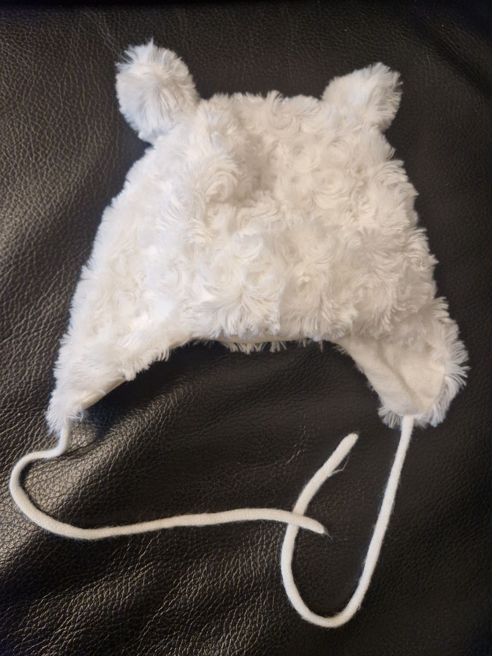 Berretti & Sciarpe: Mignon bonnet bébé hiver First Smile, 44cm – Usato da Penthaz venduto da Sosotroc