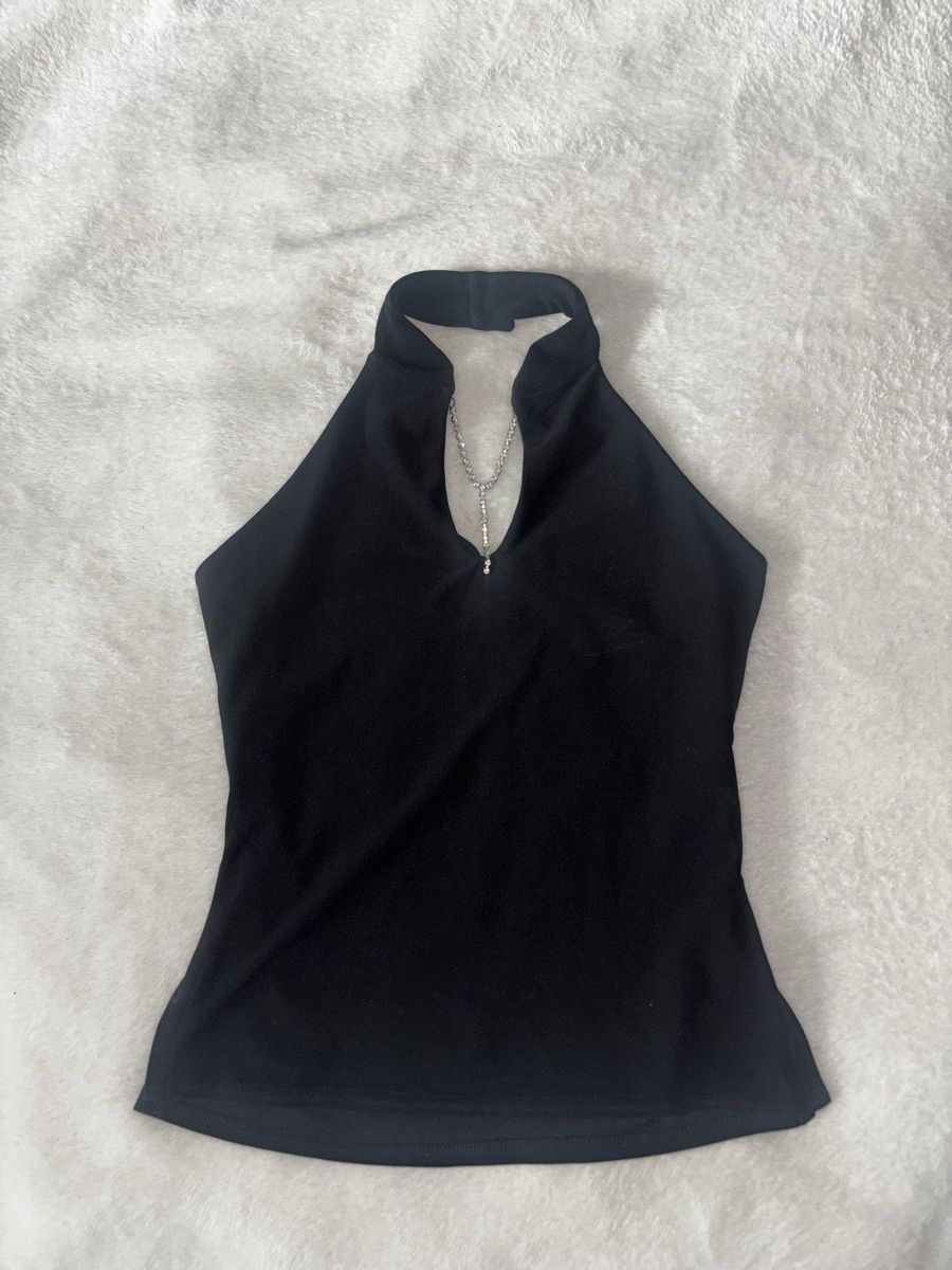 Tops: Black Halterneck Top with bedazzled chain – Gebraucht aus Meyrin von fooyiy