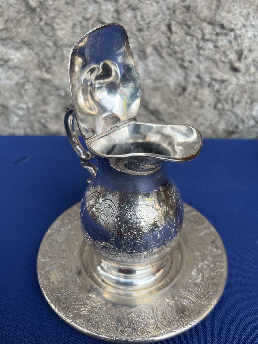 Caraffe: Kännchen versilbert mit Unterteller England gebraucht – Usato da Brienz BE venduto da hey_z9vg 1