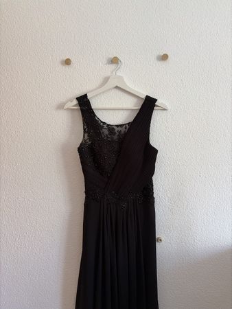 Elegantes Abendkleid Schwarz Gr. S, lang mit Spitze & Perlen