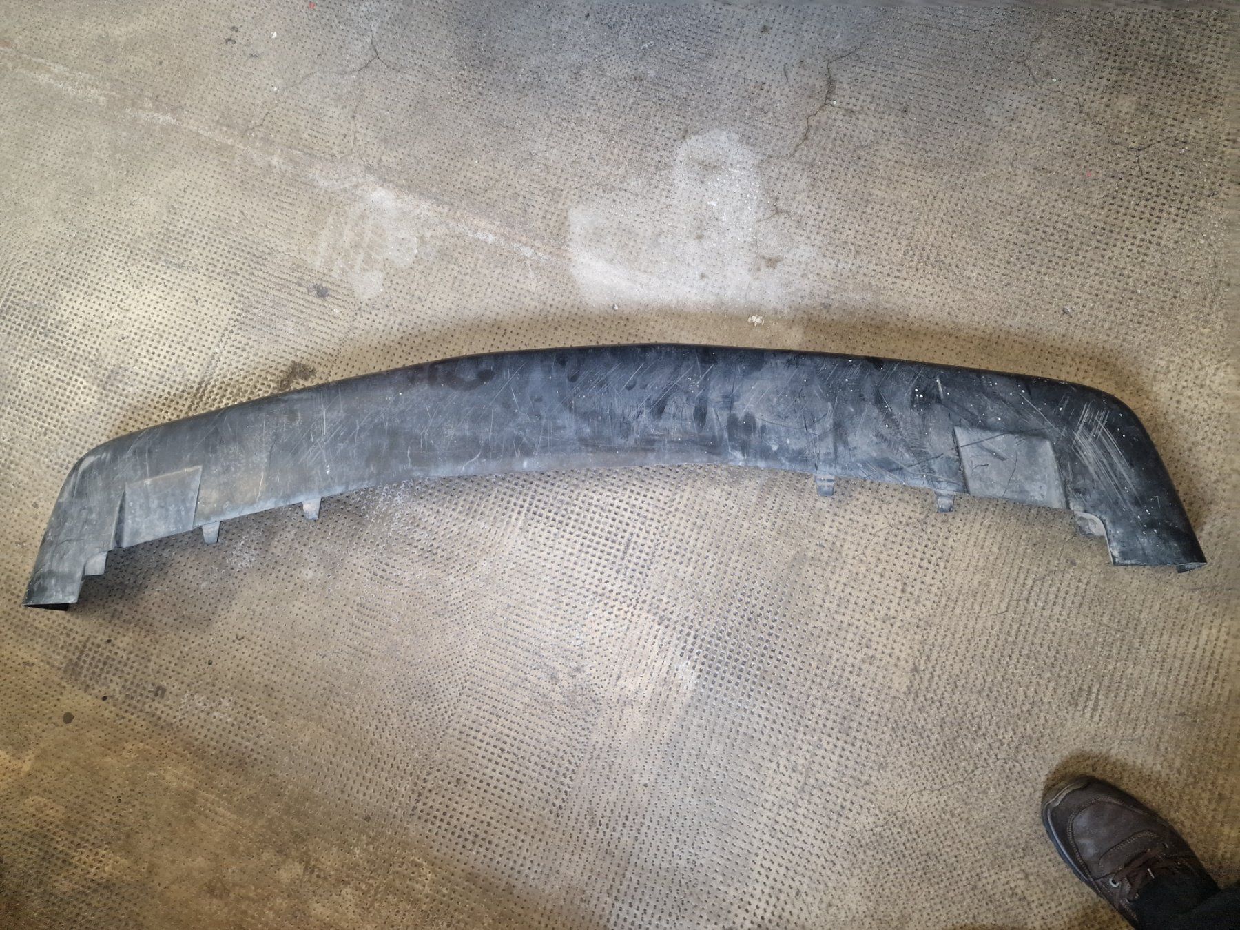 BMW Tutti i ricambio: Bmw E30 Spoiler Vorne – Usato da Füllinsdorf venduto da gar_l5b6