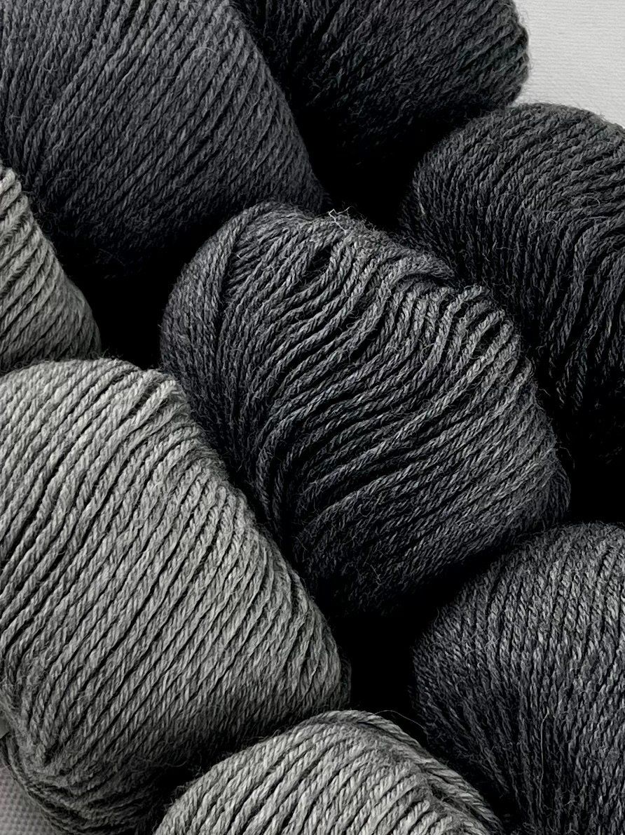 Wolle: Mayflower Easy Care Big 9 Knäuel Strickwolle – Neu und originalverpackt aus Plons von Wolle-zimpfer 4