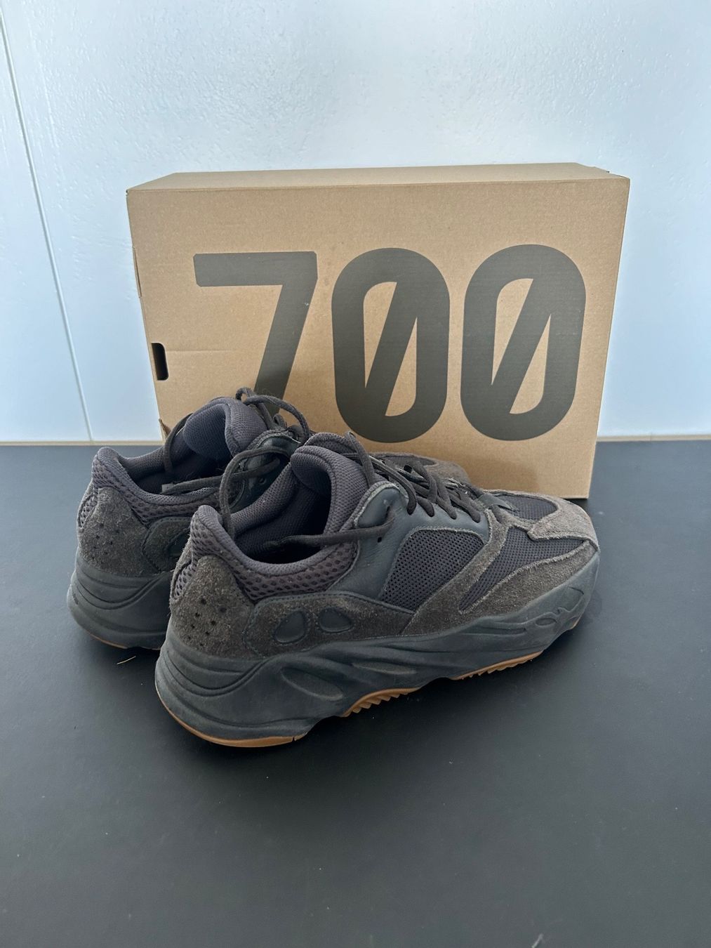 Adidas Scarpe da uomo: adidas Yeezy Boost 700 "Utility Black" – Usato da Bern venduto da fin_99t2 6