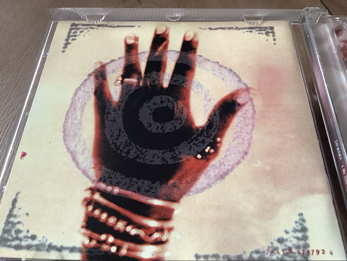 CD: Zap Mama - à ma zone - CD - Top Zustand! – Usato da herzogenbuchsee venduto da HIFIANER 3