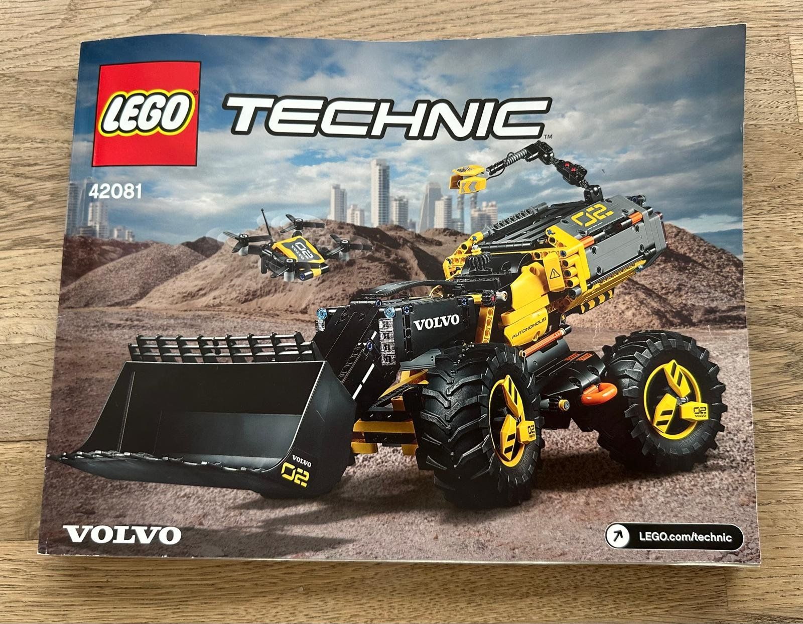 Lego Giocattoli: LEGO Technic Volvo Radlader 42081 – Nuovo (secondo la descrizione) da Rorschach venduto da harry-the-great 5