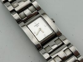 TISSOT Damenuhr läuft